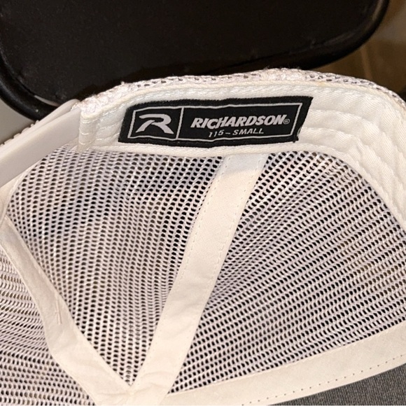 Richardson South Carolina State Men’s Adjustable Trucker Cap/Hat Gray/White Snap - Picture 4 of 4